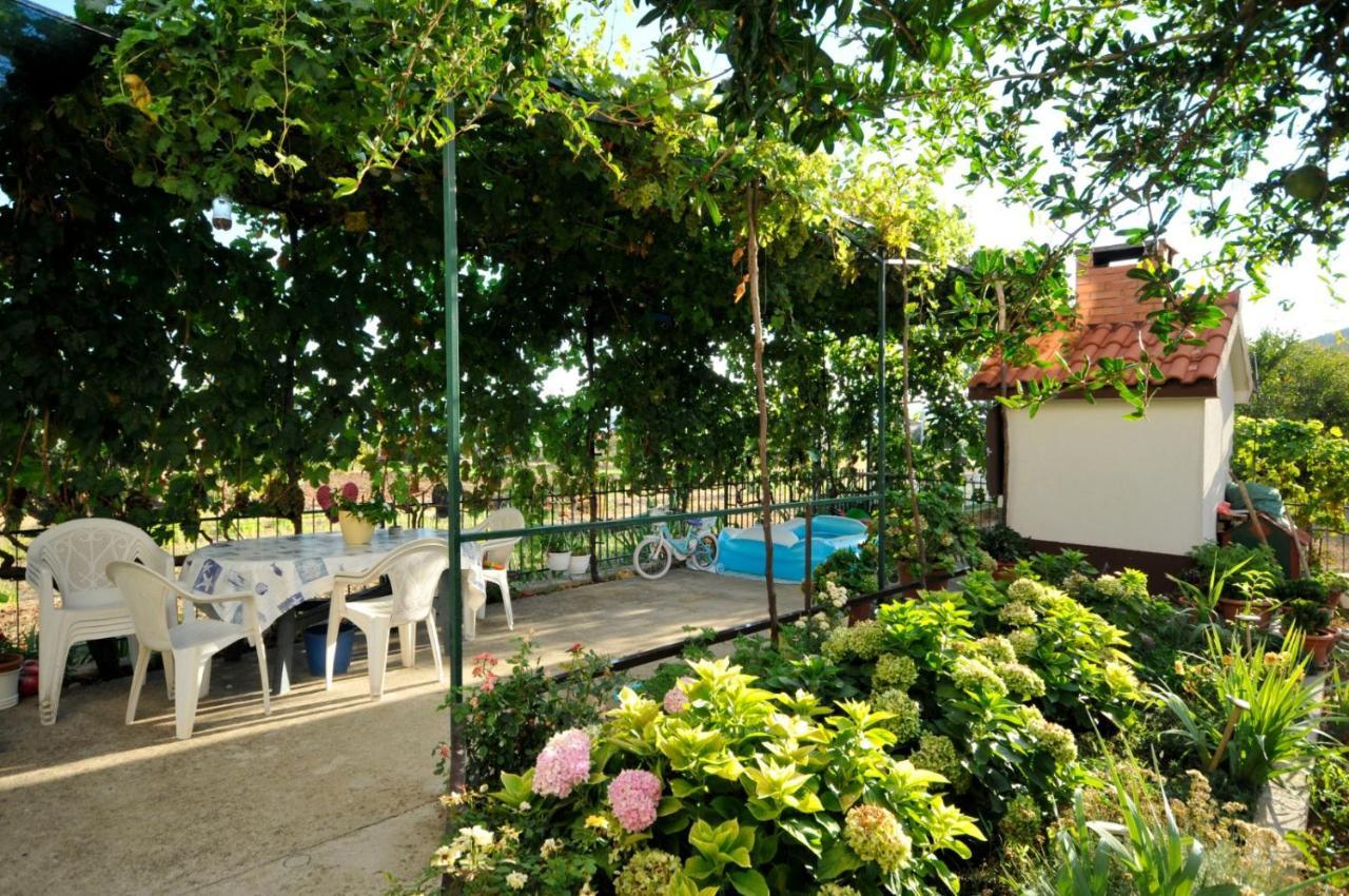 Roso Apartment With Sea View Trogir Exterior foto